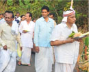 Udupi: Devotees partake in head-load offerings at Babbuswamy Temple, Padubelle